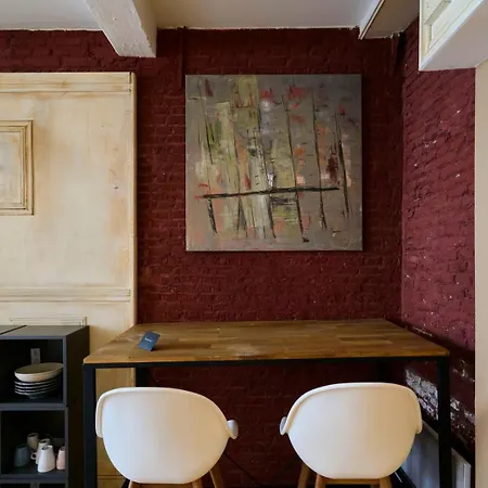 Old Charming Duplex Daire *